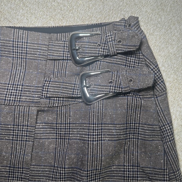 Express Checkered Mini Skirt with Buckles - Picture 4 of 7